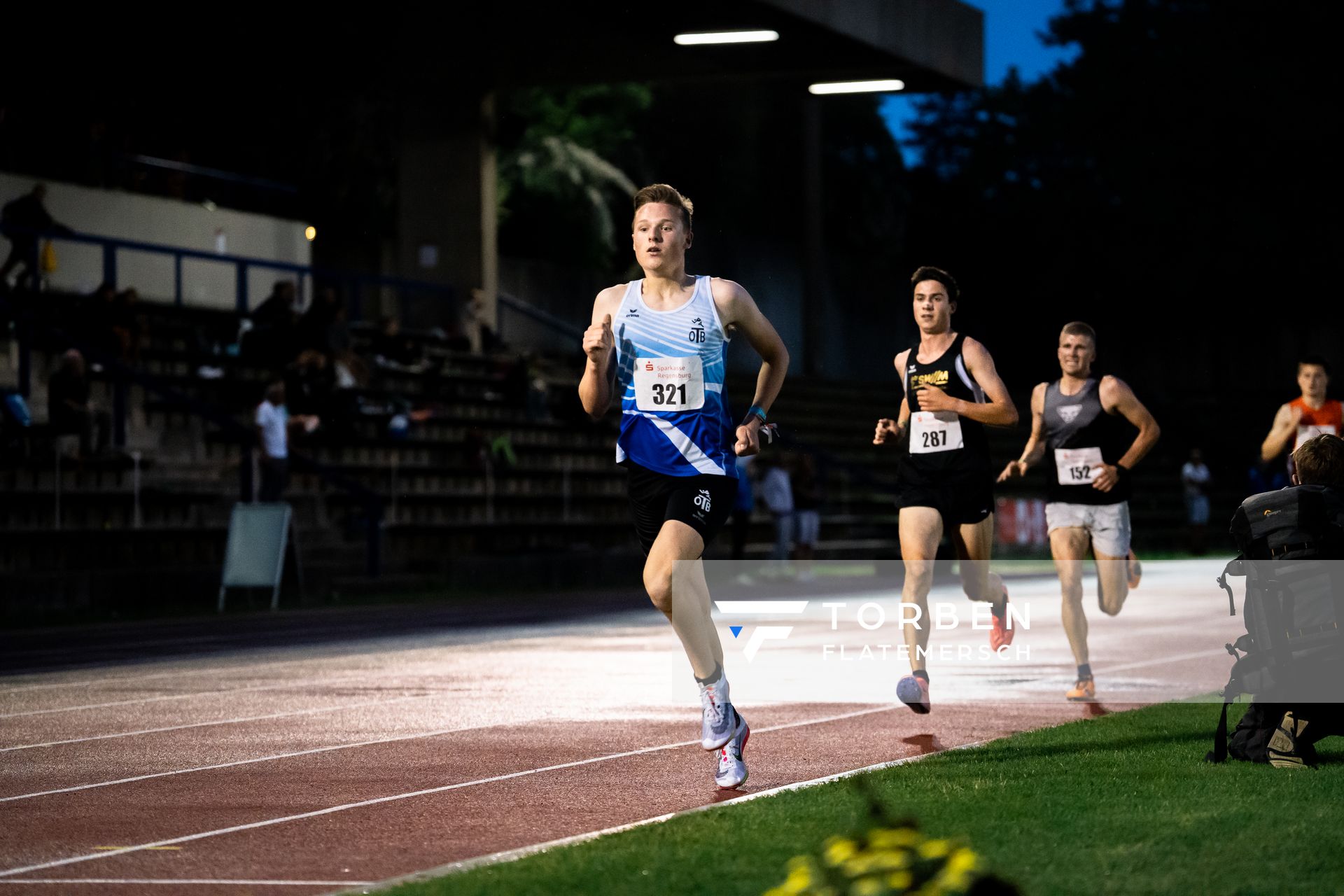 Jonas Kulgemeyer (OTB Osnabrueck) ueber 3000m am 03.06.2022 waehrend der Sparkassen Gala in Regensburg